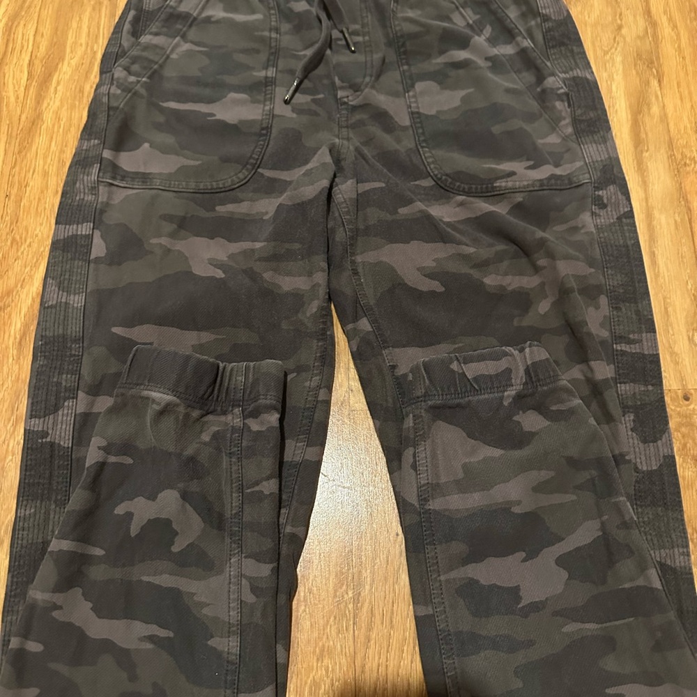 Athleta Womens Camo Joggers